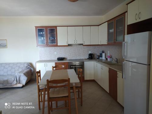 Létesítmények, Thea Apartment in Psili Ammos