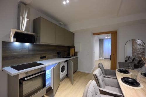 Spacious Apartments In Mitte- Feel The Citycenter, Берлин (фото 3)