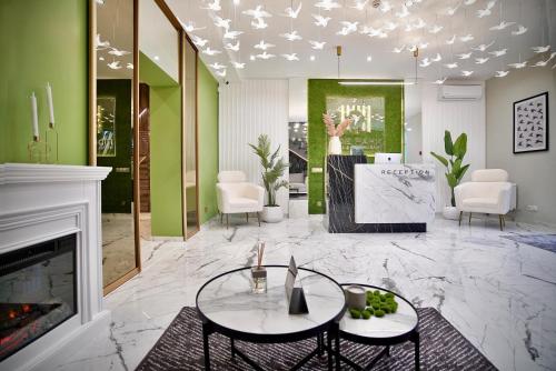 . HIDE PARK Hotel