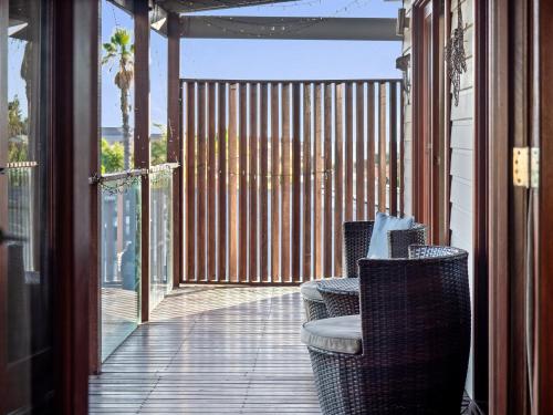 Halls Head Hideaway With Pool Near Beach & Town