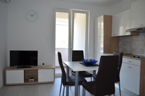  Apartments Marija in Draga Bašćanska