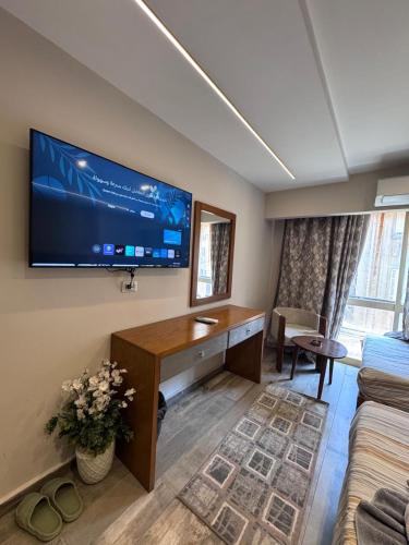 Garden City Plaza Hotel near Ibu Tulun mecset