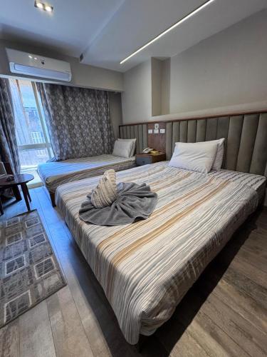 Garden City Plaza Hotel near Ibu Tulun mecset