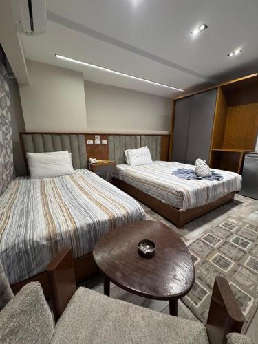 Garden City Plaza Hotel near Ibu Tulun mecset