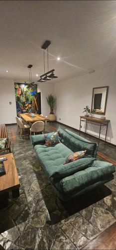 Casa amplia en Costanera