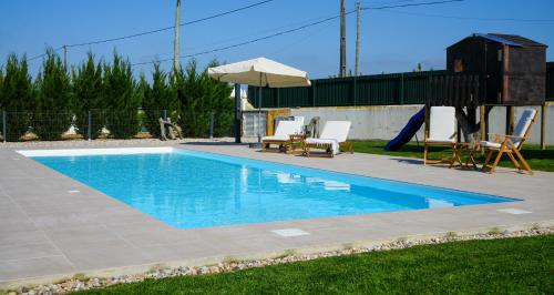 สระว่ายน้ำ, Zéfiro Ericeira (Zefiro Ericeira) in ไบร์โร อาร์เซนิโอ อมาเดว