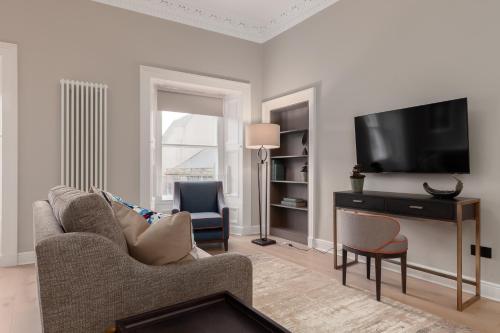 Destiny Scotland George IV Apartments - image 14