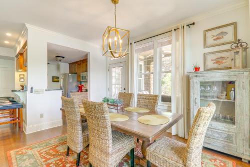 Lakefront Oconee Vacation Rental with Patio and Views! in 格林斯伯勒