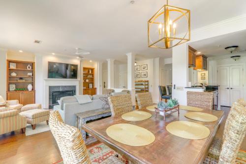 Lakefront Oconee Vacation Rental with Patio and Views! in 格林斯伯勒