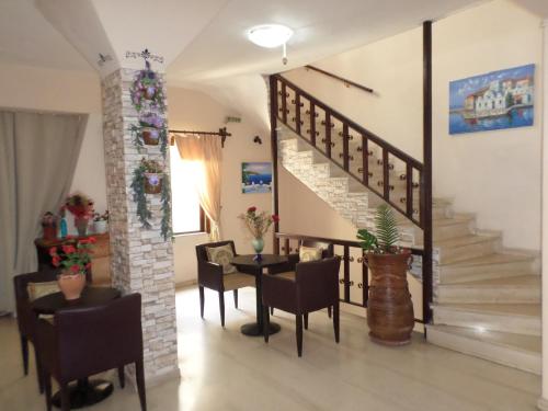 Tina Hotel - image 2