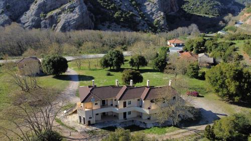ΕΣΠΕΡΙΔΕΣ in Kalavryta