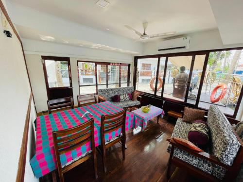 Honeymoon Boathouse - image 5