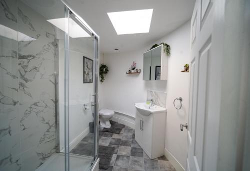 Open Mind Property - Cosy Flat with 2 beds - image 4