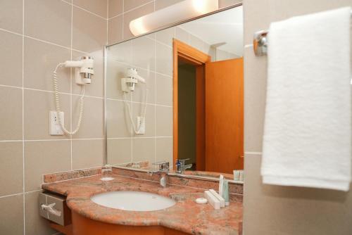 Premium Queen room in Swiss-Belinn Doha