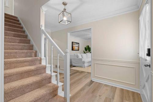 Cozy Cottage for 6 Pet Fenced in وودستوك