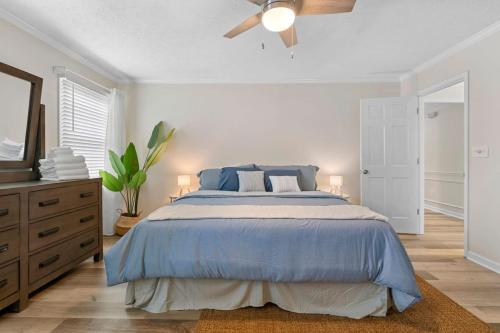 Cozy Cottage for 6 Pet Fenced in وودستوك