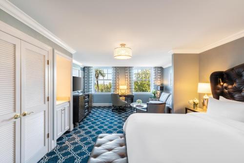 674764095 Claremont Resort & Club