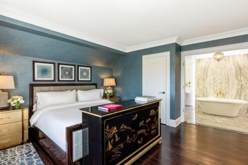 674764363 Claremont Resort & Club
