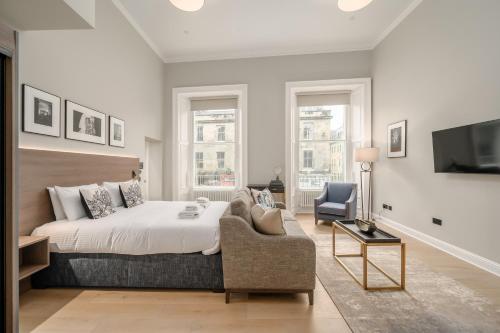 Destiny Scotland George IV Apartments - image 10