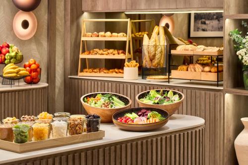 NH Geneva Airport Hotel - image 5