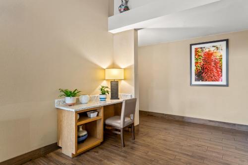 Comfort Inn & Suites Albuquerque Downtown in Albuquerque, USA