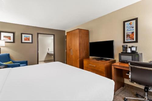Comfort Inn & Suites Albuquerque Downtown in Albuquerque, USA