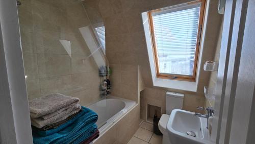 Camden Town Apartment - image 10