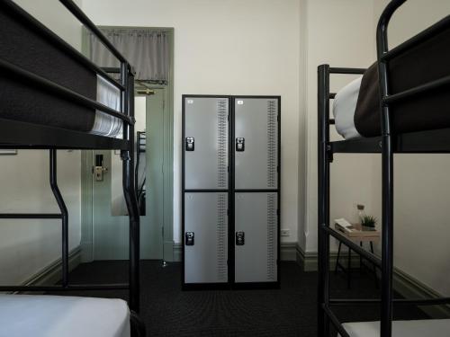 Sydney Central Inn - main image