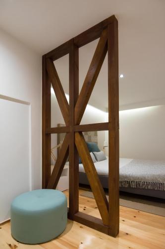 Casa do Castelo 2- Work or Relax in the historic heart of Lisbon! 4