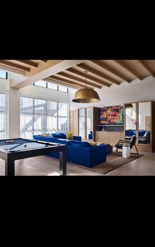 Giaviana's in Blandtown