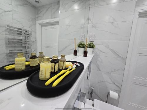 Abbey Corner By Nivaas-Located in the heart of the city centre-5 minute walk to train station-20 minutes to London via train, Reading (fotografie 7)