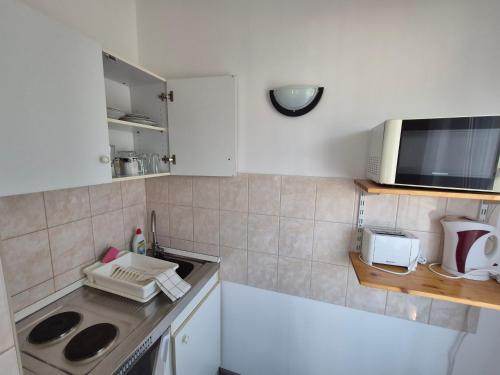 Roxanna Apartman - image 9