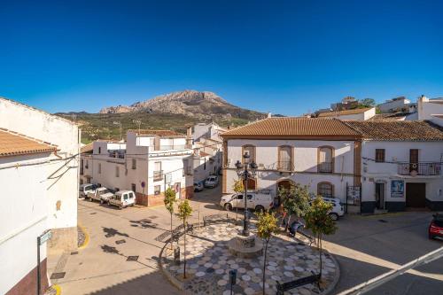 Rural retreat in El Burgo, Spain in El Burgo