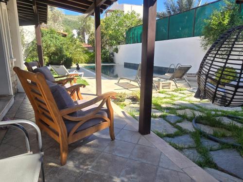 Bodrum Merkezde Müstakil Havuzlu Villa (Bodrum Merkezde Mustakil Havuzlu Villa) in โอมูร์ชา