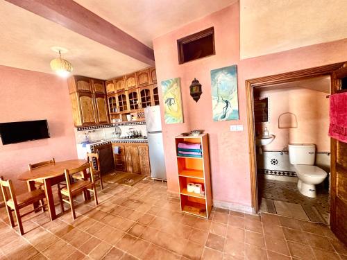 Little Paradise House in Riad Essalam