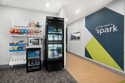 Spark by Hilton Moline Quad Cities - 상점