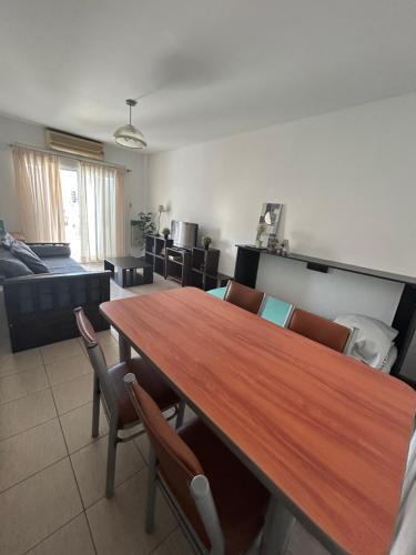 One-Bedroom Apartment image 9