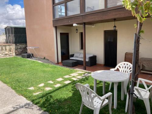 Casa Rural en Lerma gîte à louer Revilla-Cabriada