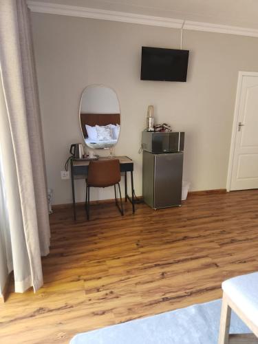 The Hills at 1 Meeu The Hills at 1 Meeu