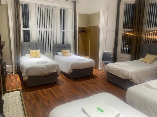 room detail thumbnail 0