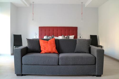 Riviera Luxury Suites - image 2