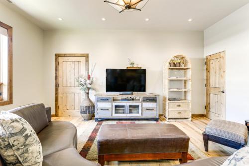 Walkable Apt in Carbondale Luxury Artists Loft Walkable Apt in Carbondale Luxury Artists Loft