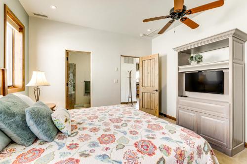 Walkable Apt in Carbondale Luxury Artists Loft Walkable Apt in Carbondale Luxury Artists Loft