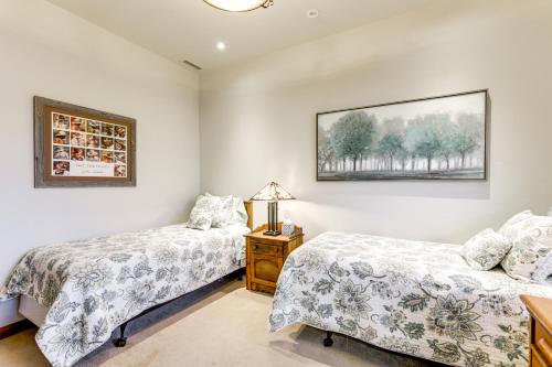 Walkable Apt in Carbondale Luxury Artists Loft Walkable Apt in Carbondale Luxury Artists Loft