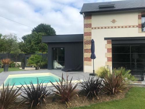 L'Oasis de Coulaines - Élégance & piscine gîte à louer Coulaines