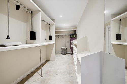 Timeless 5 bed Duplex Flat, Glasgow (photo 4)