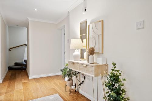 Timeless 5 bed Duplex Flat, Glasgow (photo 9)