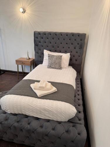 Cosy 2-bed Maisonette with Private Garage in Wembley - image 10
