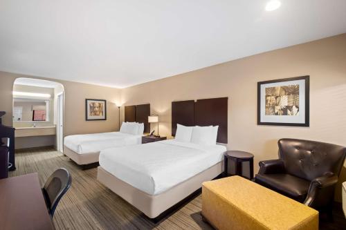 Best Western Cedar Inn - main image