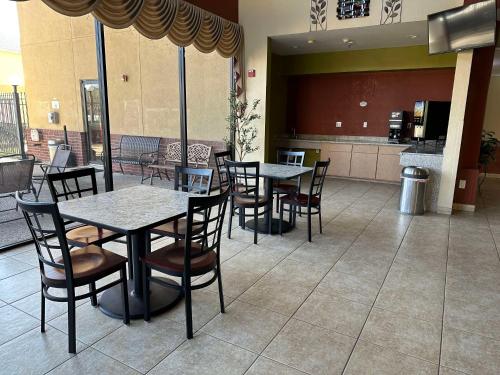 Red Lion Inn & Suites IAH Airport East in Humble, USA